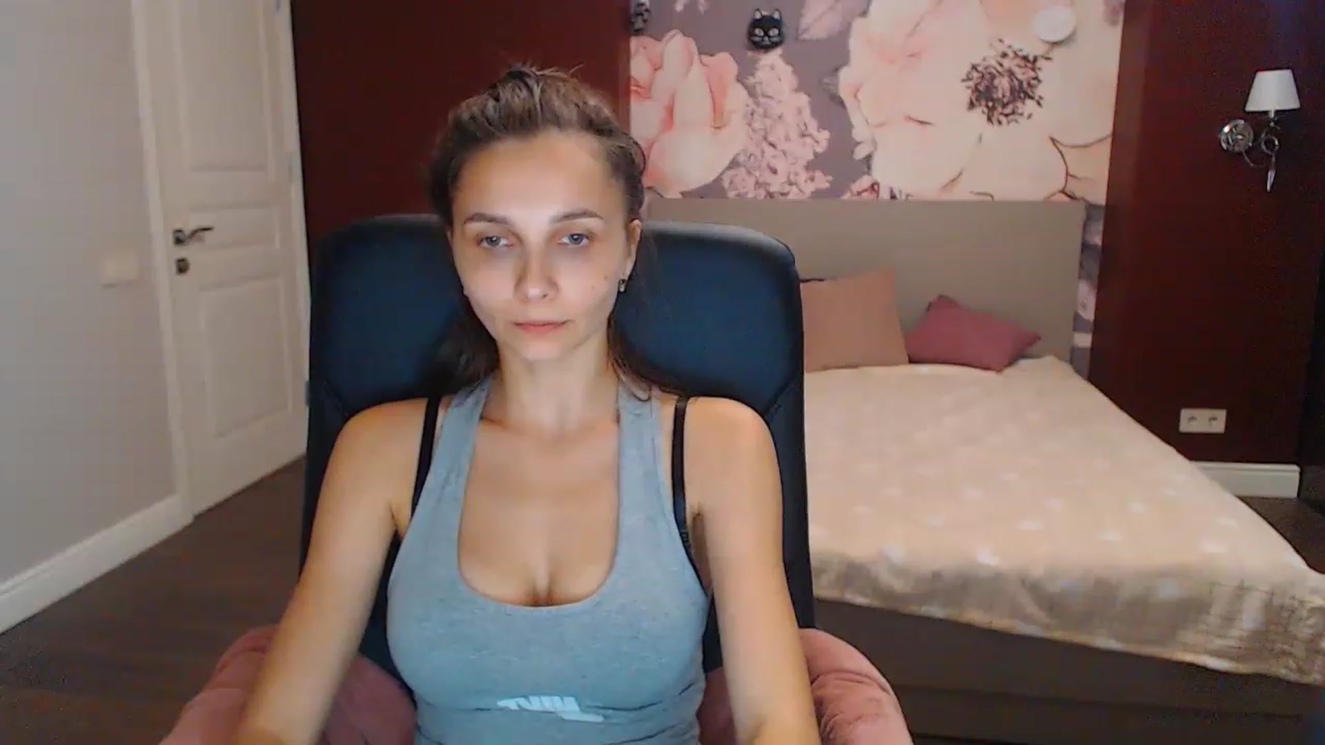 Gallery image thumbnail from Karina_Mils's myfreecams stream on, 08/21/2023, 09:28 image 6 of 20