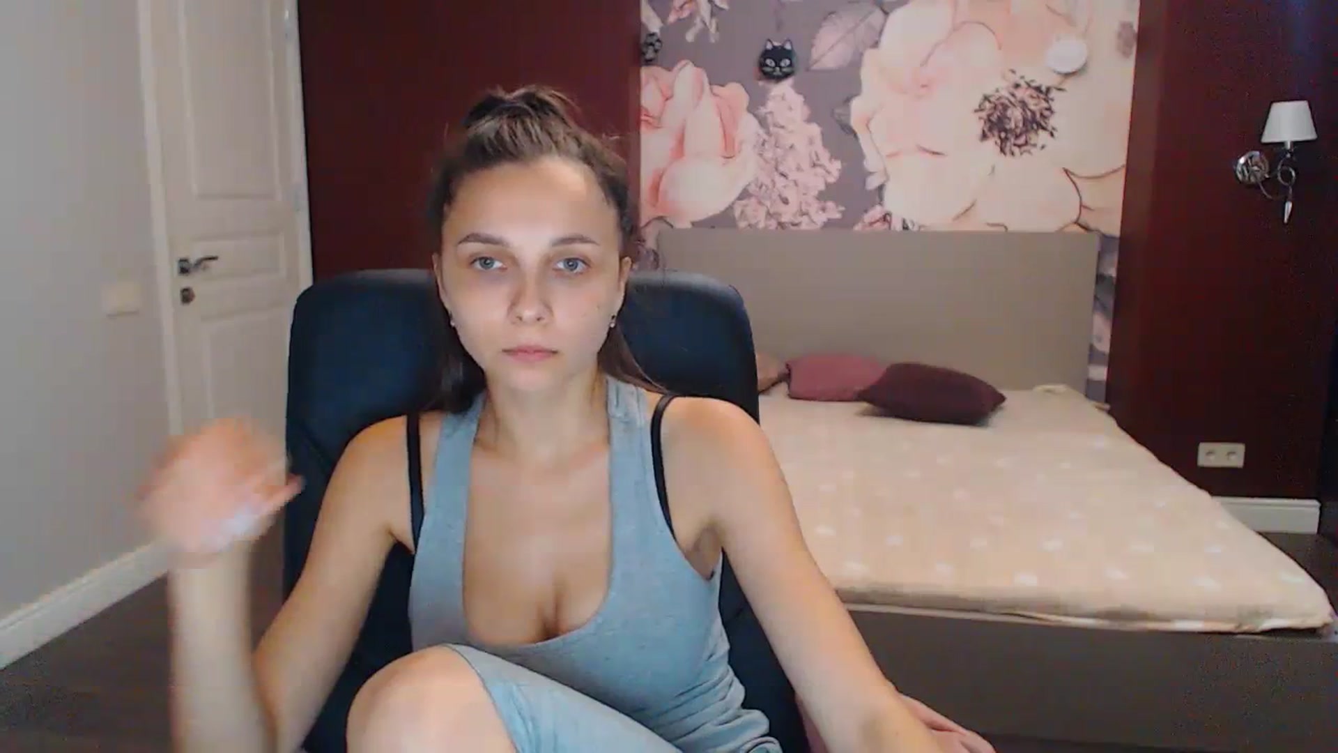Gallery image thumbnail from Karina_Mils's myfreecams stream on, 08/24/2023, 09:03 image 5 of 20