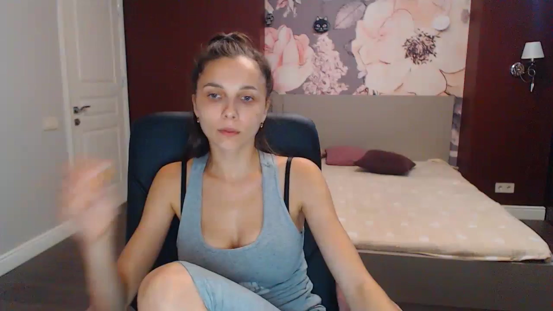Gallery image thumbnail from Karina_Mils's myfreecams stream on, 08/24/2023, 09:03 image 1 of 20