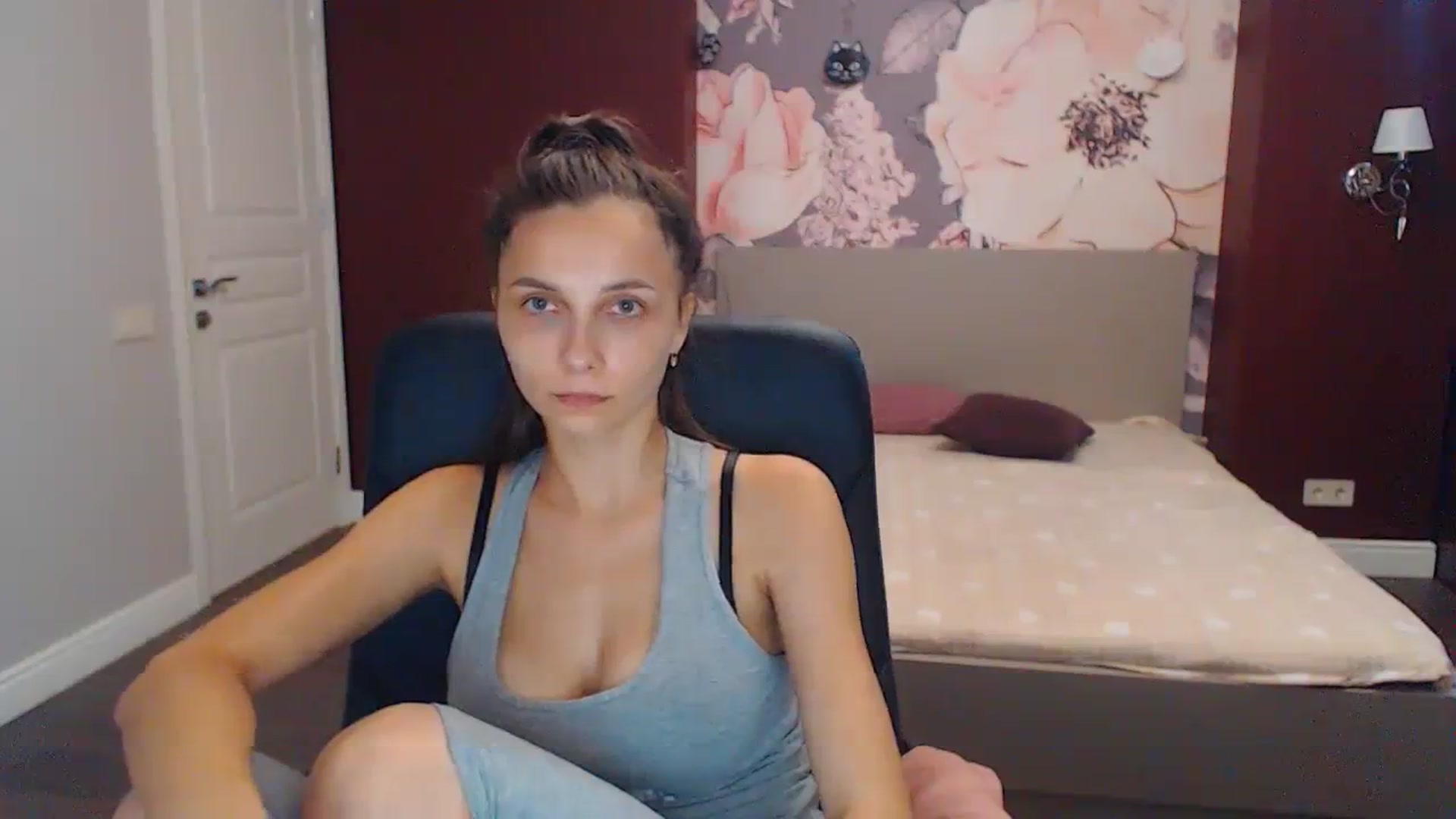 Gallery image thumbnail from Karina_Mils's myfreecams stream on, 08/24/2023, 09:03 image 19 of 20