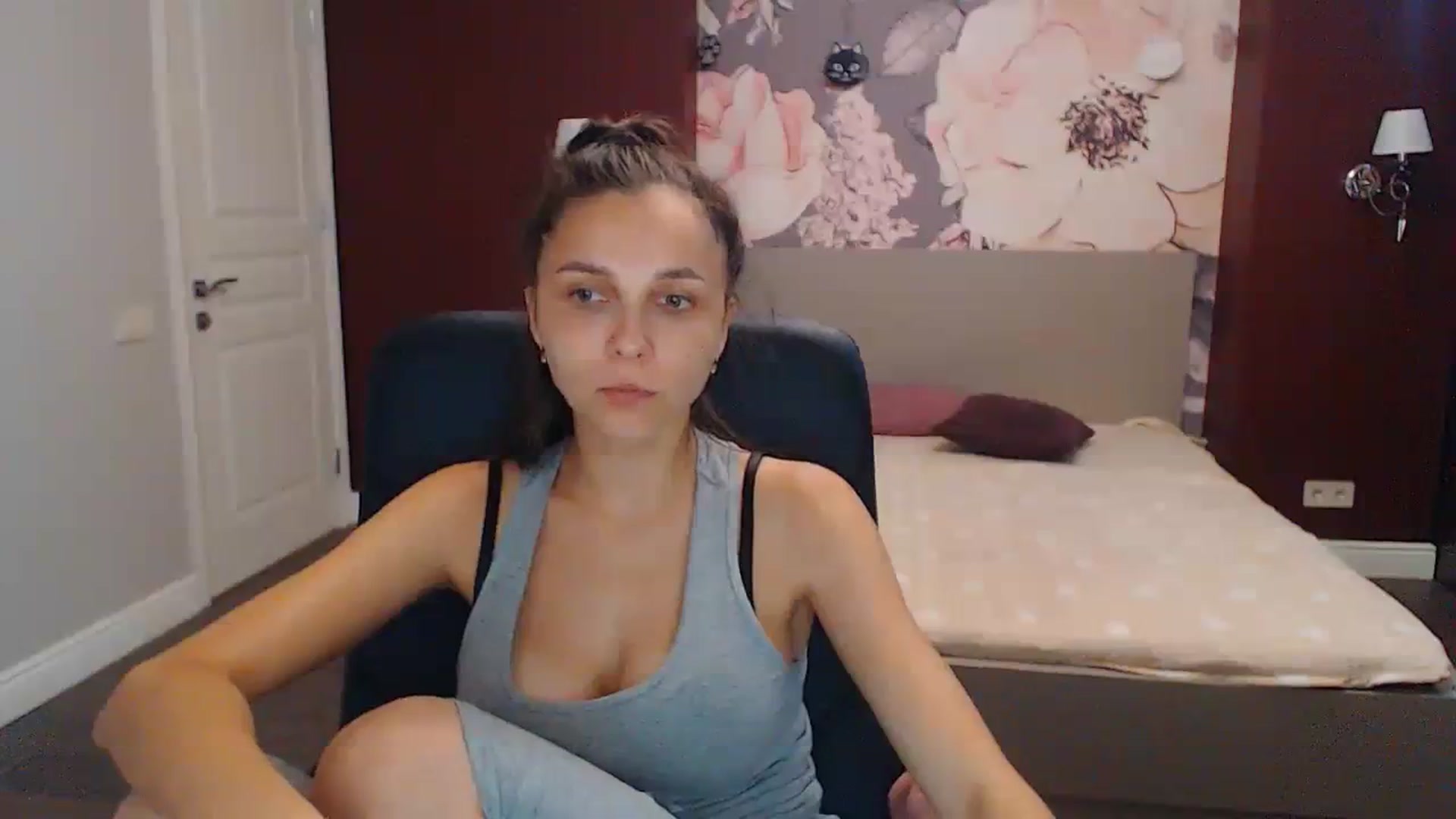 Gallery image thumbnail from Karina_Mils's myfreecams stream on, 08/24/2023, 09:03 image 9 of 20