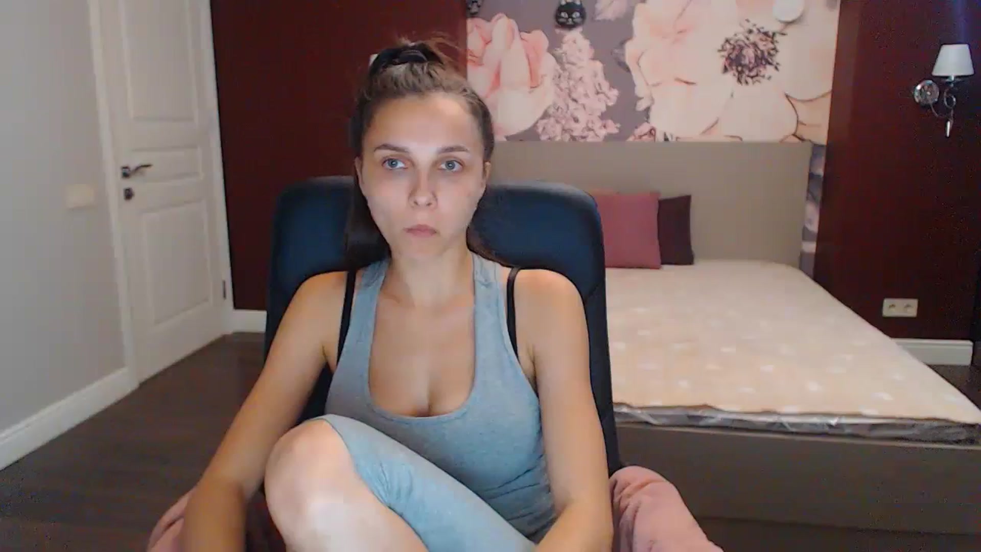 Gallery image thumbnail from Karina_Mils's myfreecams stream on, 08/25/2023, 11:01 image 6 of 20