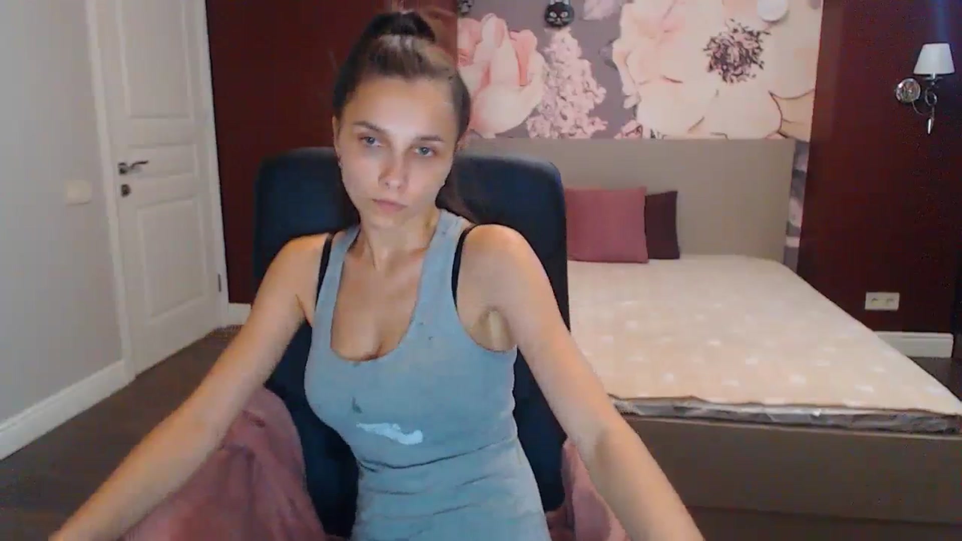 Gallery image thumbnail from Karina_Mils's myfreecams stream on, 08/25/2023, 11:01 image 10 of 20