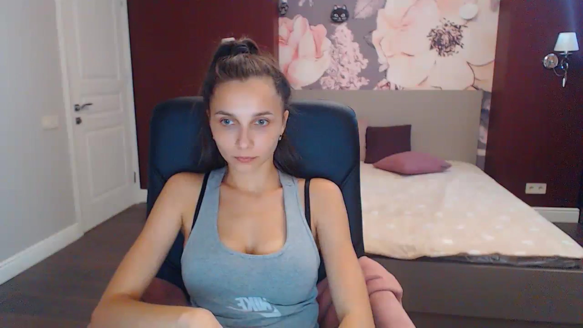 Gallery image thumbnail from Karina_Mils's myfreecams stream on, 08/26/2023, 11:01 image 20 of 20