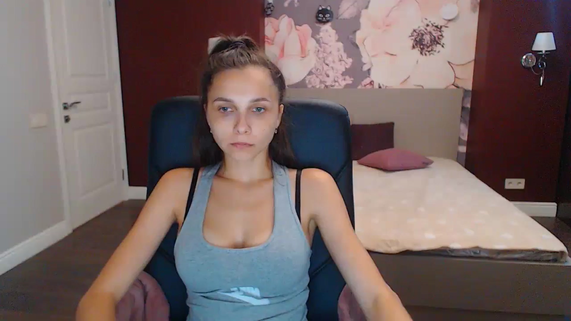 Gallery image thumbnail from Karina_Mils's myfreecams stream on, 08/26/2023, 11:01 image 1 of 20
