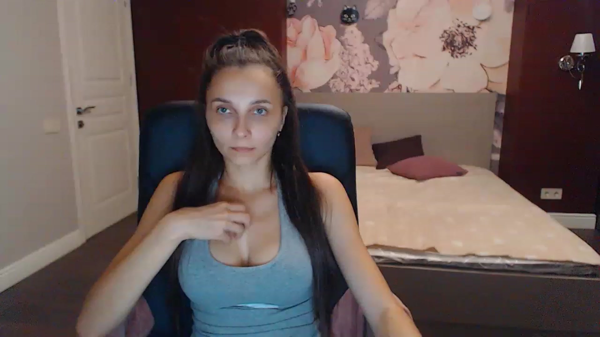 Gallery image thumbnail from Karina_Mils's myfreecams stream on, 08/26/2023, 16:04 image 19 of 20