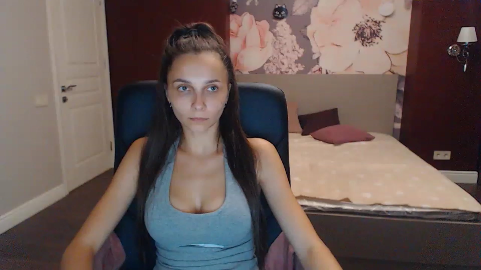 Gallery image thumbnail from Karina_Mils's myfreecams stream on, 08/26/2023, 16:04 image 20 of 20