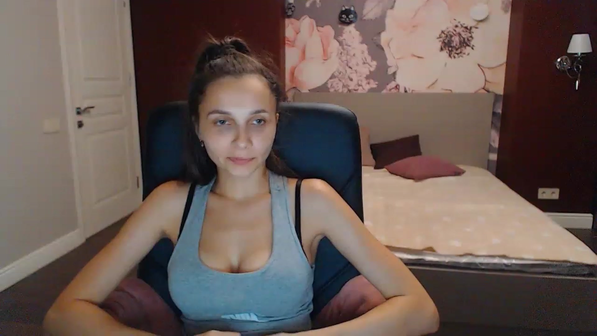 Gallery image thumbnail from Karina_Mils's myfreecams stream on, 08/26/2023, 16:04 image 9 of 20