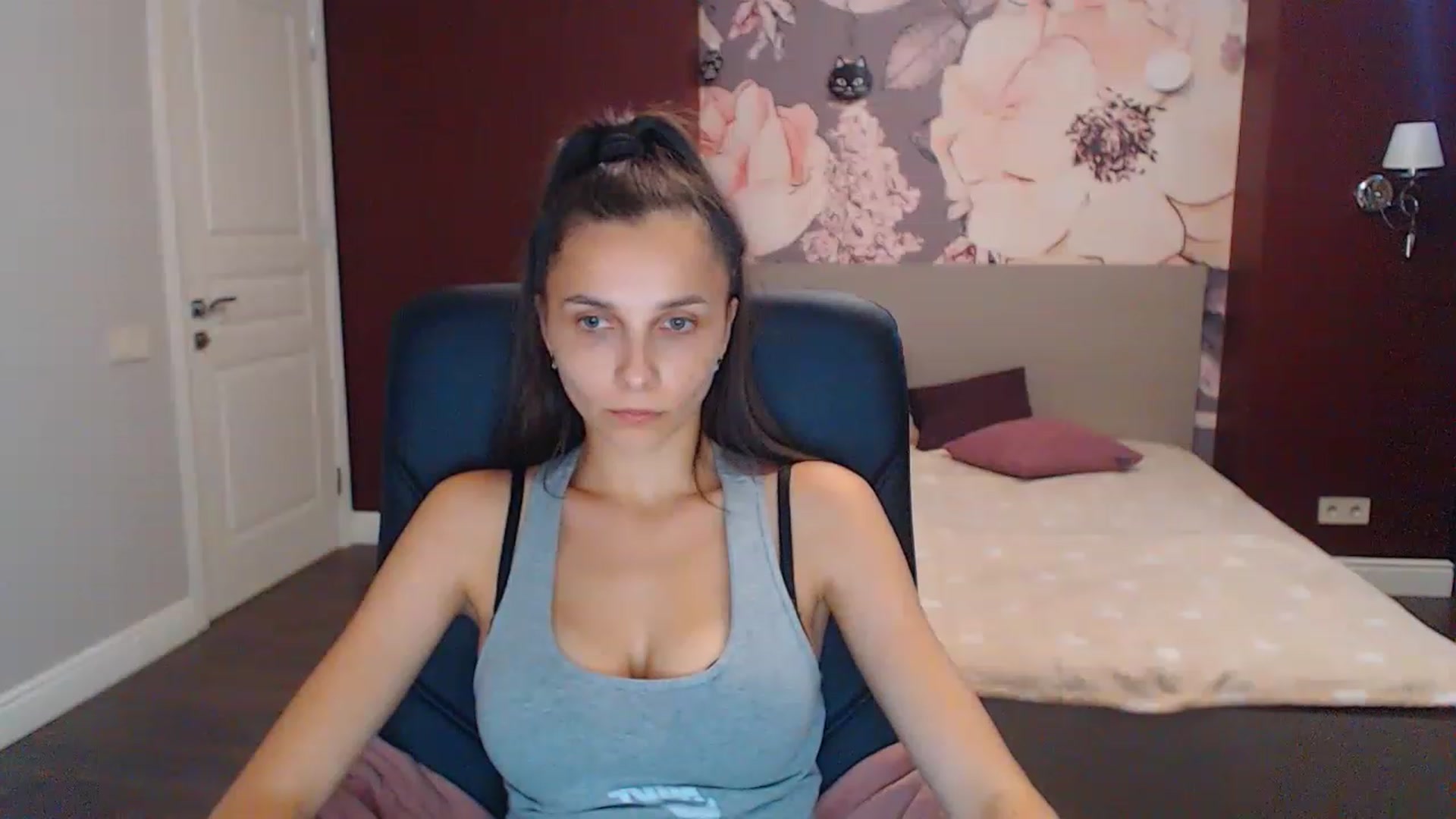 Gallery image thumbnail from Karina_Mils's myfreecams stream on, 08/27/2023, 09:33 image 17 of 20