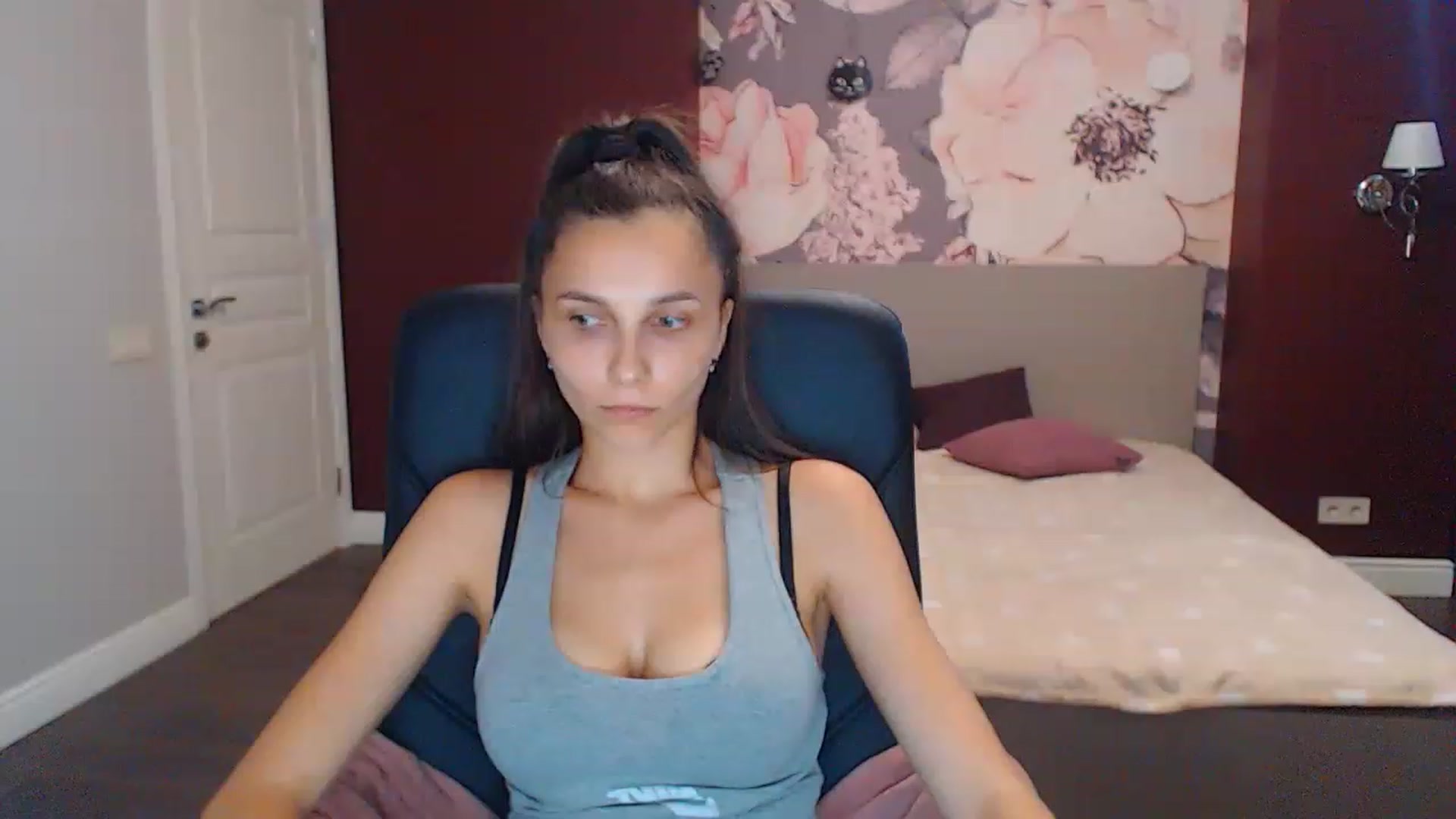 Gallery image thumbnail from Karina_Mils's myfreecams stream on, 08/27/2023, 09:33 image 18 of 20