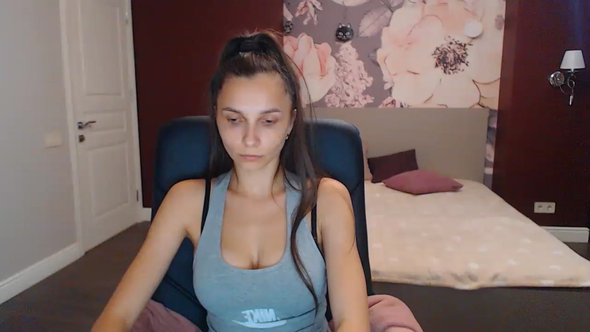 Gallery image thumbnail from Karina_Mils's myfreecams stream on, 08/27/2023, 09:33 image 5 of 20