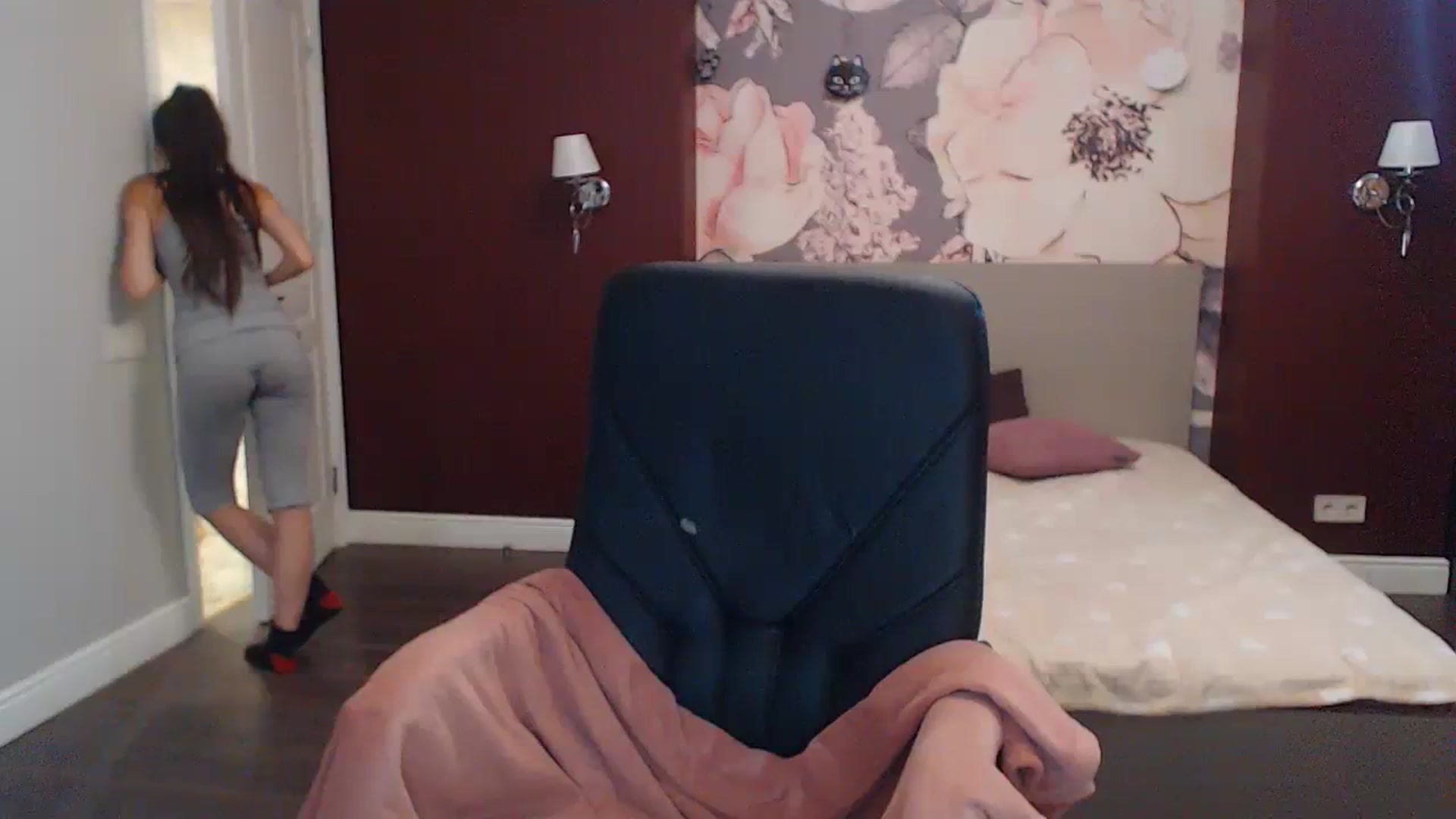 Gallery image thumbnail from Karina_Mils's myfreecams stream on, 08/27/2023, 10:27 image 10 of 20