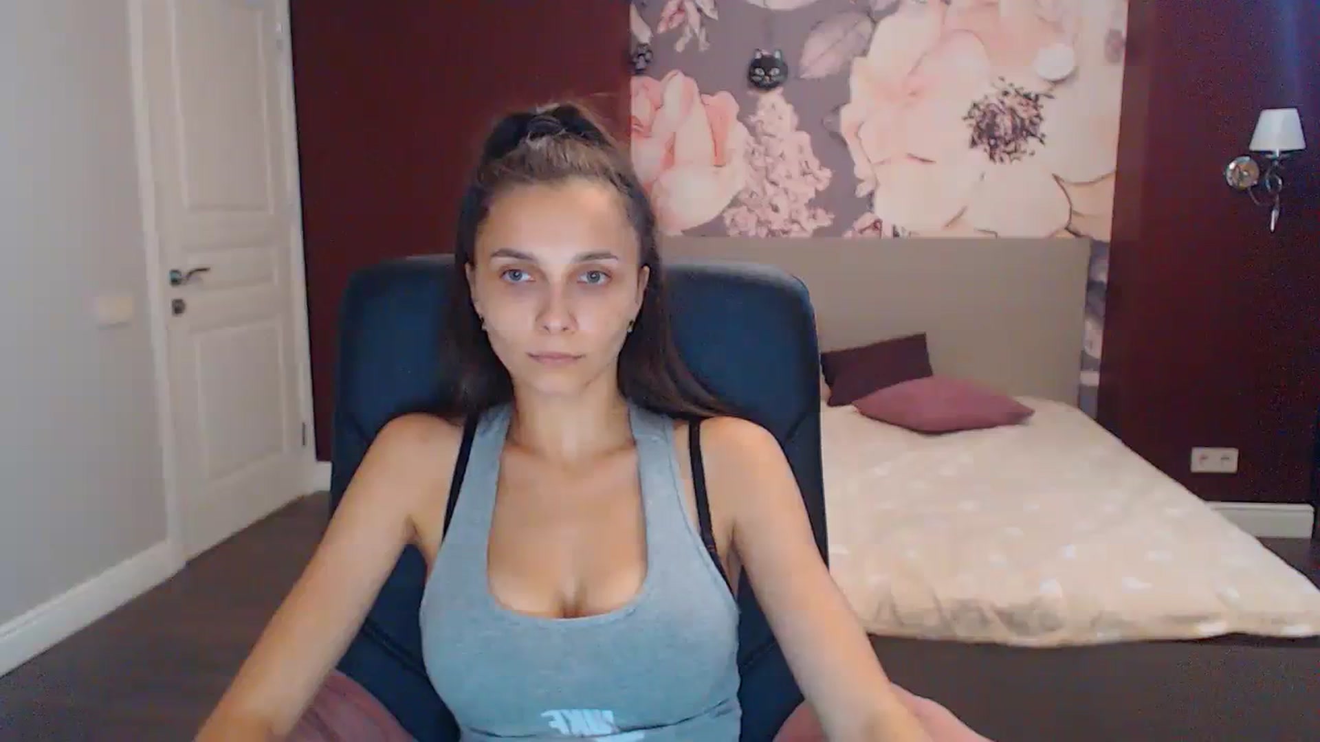 Gallery image thumbnail from Karina_Mils's myfreecams stream on, 08/27/2023, 10:27 image 19 of 20