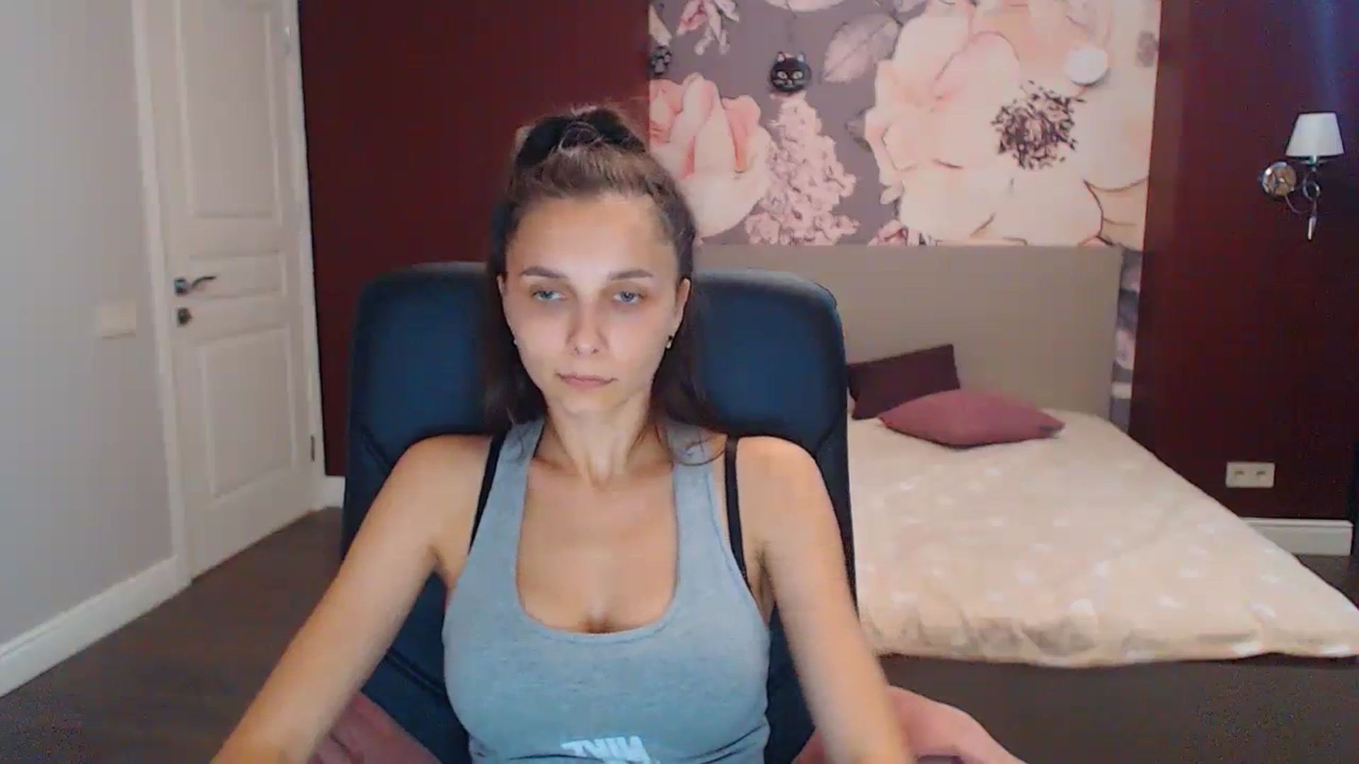 Gallery image thumbnail from Karina_Mils's myfreecams stream on, 08/27/2023, 10:27 image 5 of 20