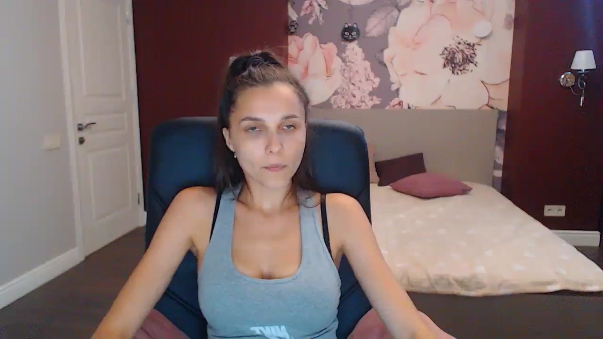 Gallery image thumbnail from Karina_Mils's myfreecams stream on, 08/27/2023, 10:27 image 3 of 20