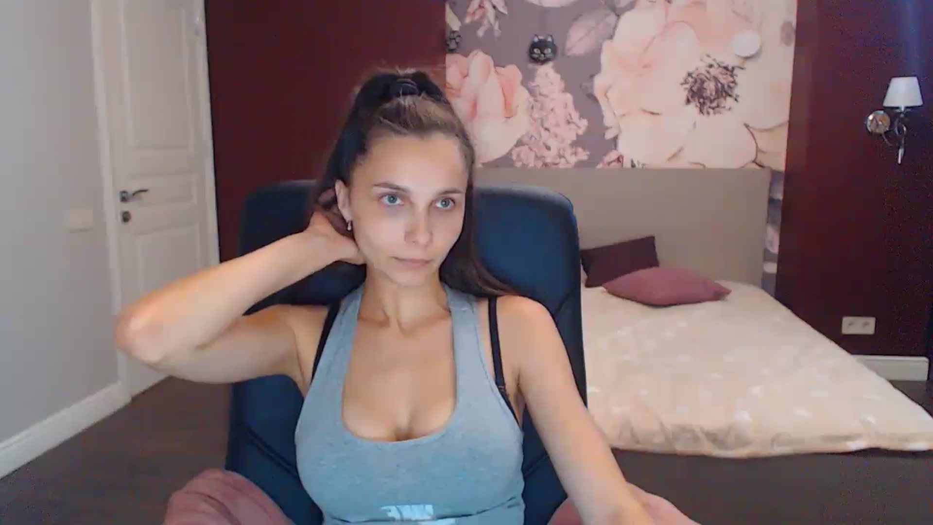 Gallery image thumbnail from Karina_Mils's myfreecams stream on, 08/27/2023, 10:27 image 20 of 20