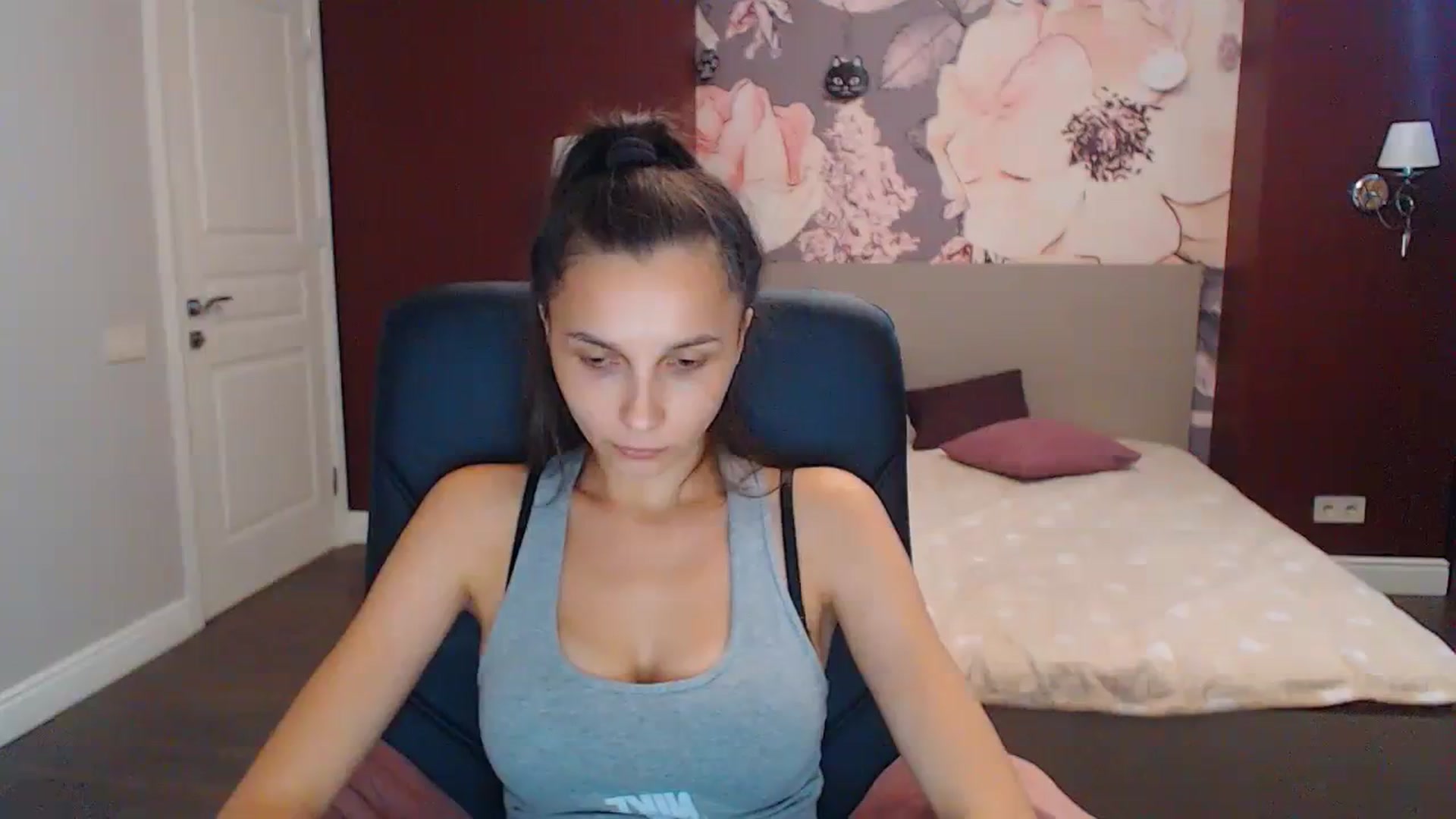 Gallery image thumbnail from Karina_Mils's myfreecams stream on, 08/27/2023, 10:27 image 2 of 20