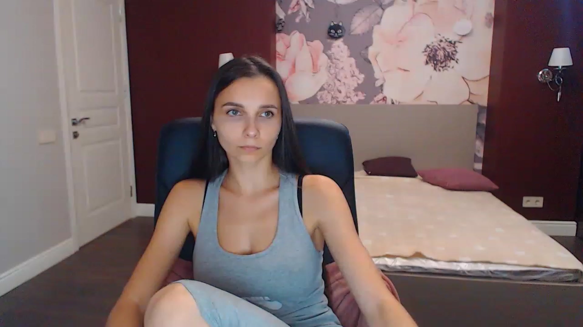 Gallery image thumbnail from Karina_Mils's myfreecams stream on, 08/28/2023, 09:20 image 12 of 20