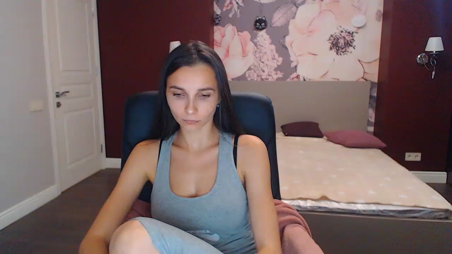 Gallery image thumbnail from Karina_Mils's myfreecams stream on, 08/28/2023, 09:20 image 4 of 20