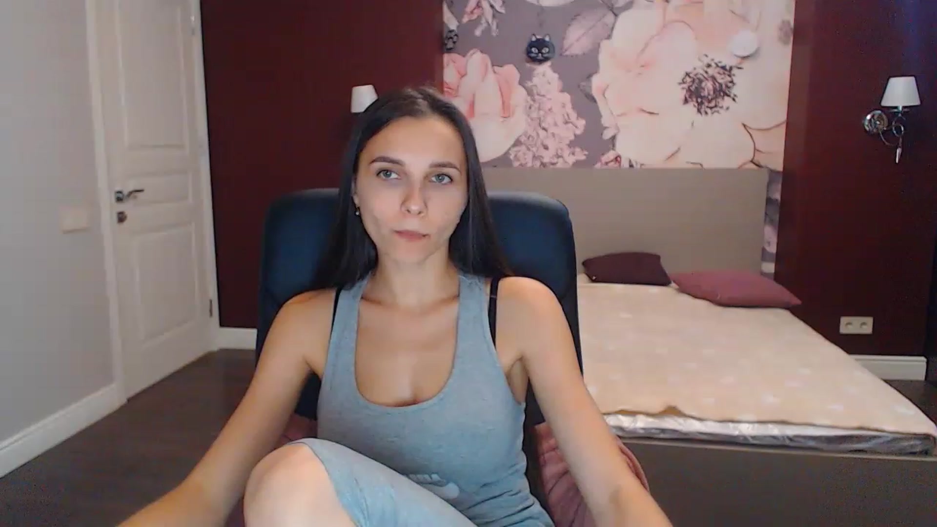 Gallery image thumbnail from Karina_Mils's myfreecams stream on, 08/28/2023, 09:20 image 3 of 20