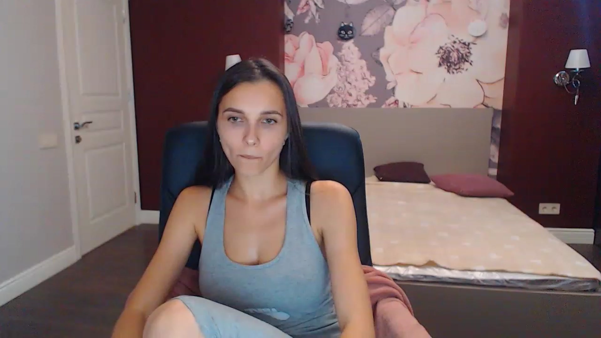Gallery image thumbnail from Karina_Mils's myfreecams stream on, 08/28/2023, 09:20 image 15 of 20