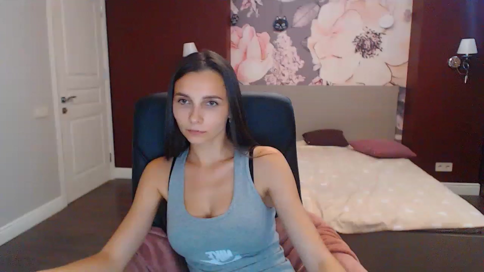 Gallery image thumbnail from Karina_Mils's myfreecams stream on, 08/28/2023, 10:23 image 8 of 20