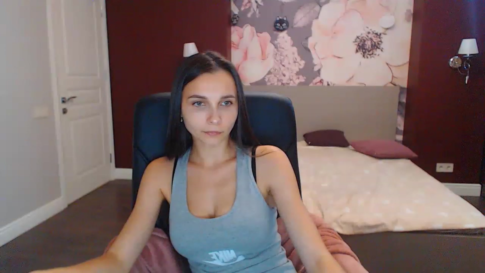 Gallery image thumbnail from Karina_Mils's myfreecams stream on, 08/28/2023, 10:23 image 7 of 20