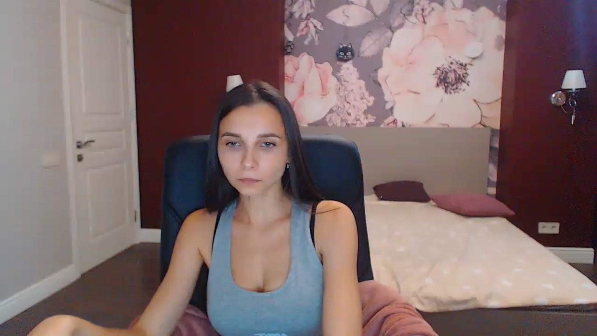 Gallery image thumbnail from Karina_Mils's myfreecams stream on, 08/28/2023, 10:23 image 5 of 20