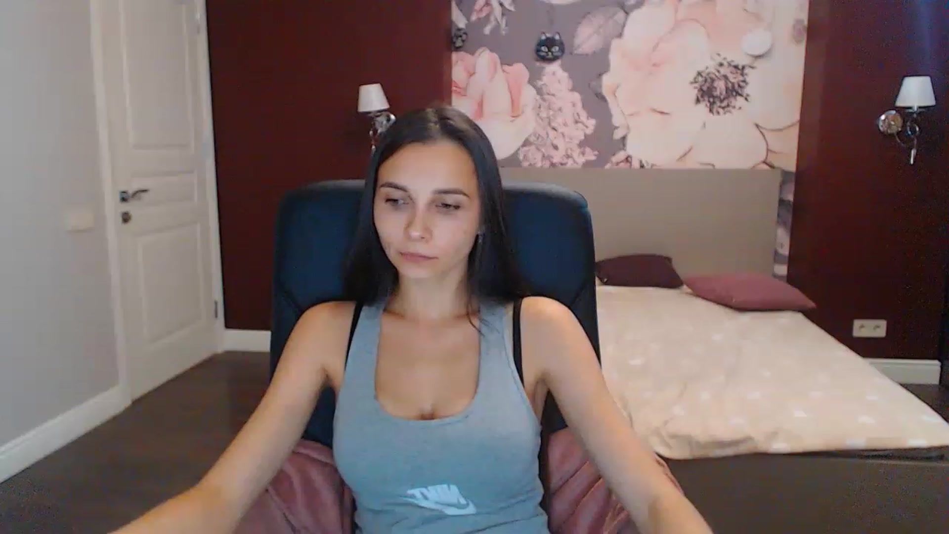 Gallery image thumbnail from Karina_Mils's myfreecams stream on, 08/28/2023, 10:23 image 16 of 20