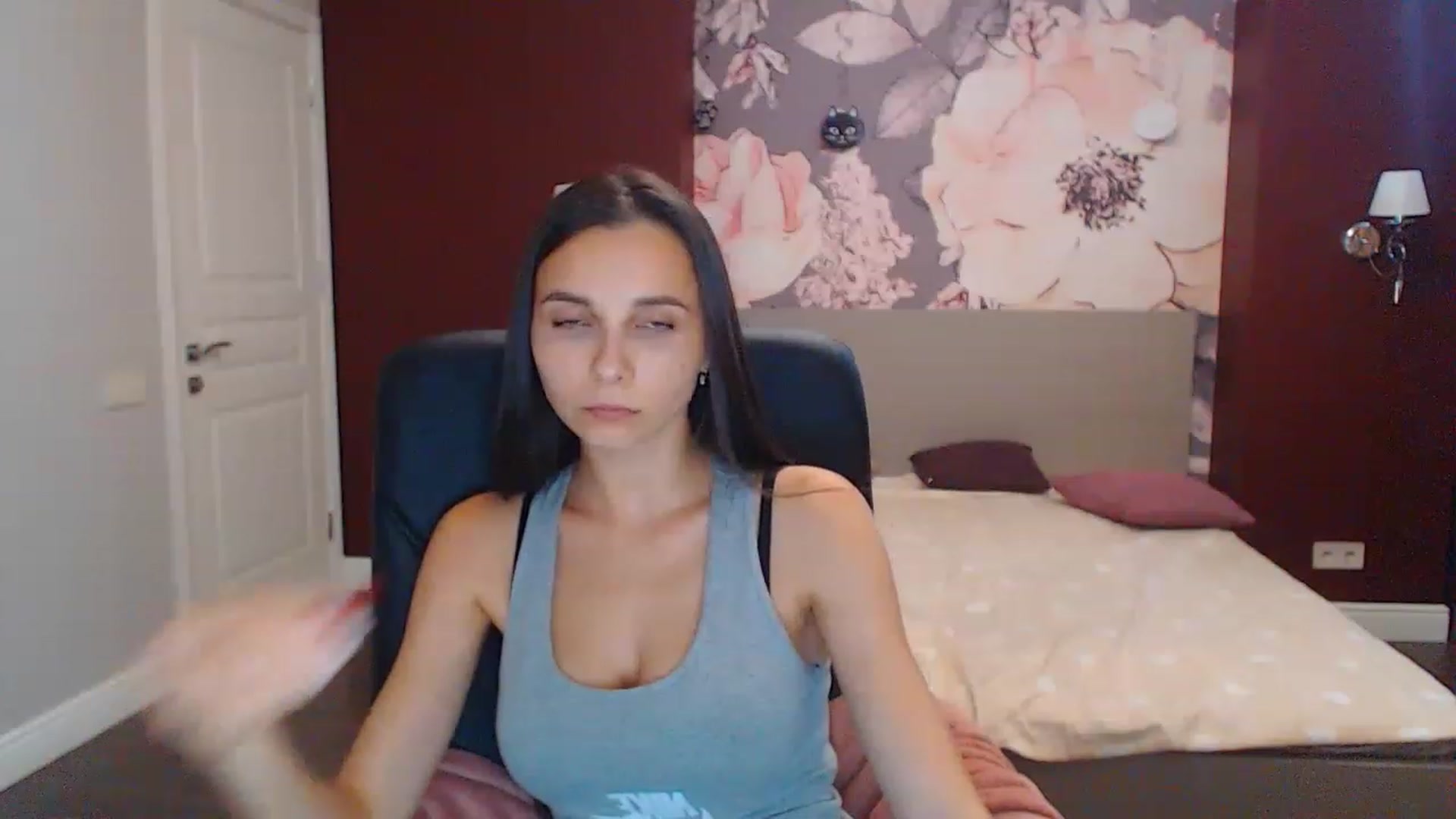 Gallery image thumbnail from Karina_Mils's myfreecams stream on, 08/28/2023, 10:23 image 4 of 20