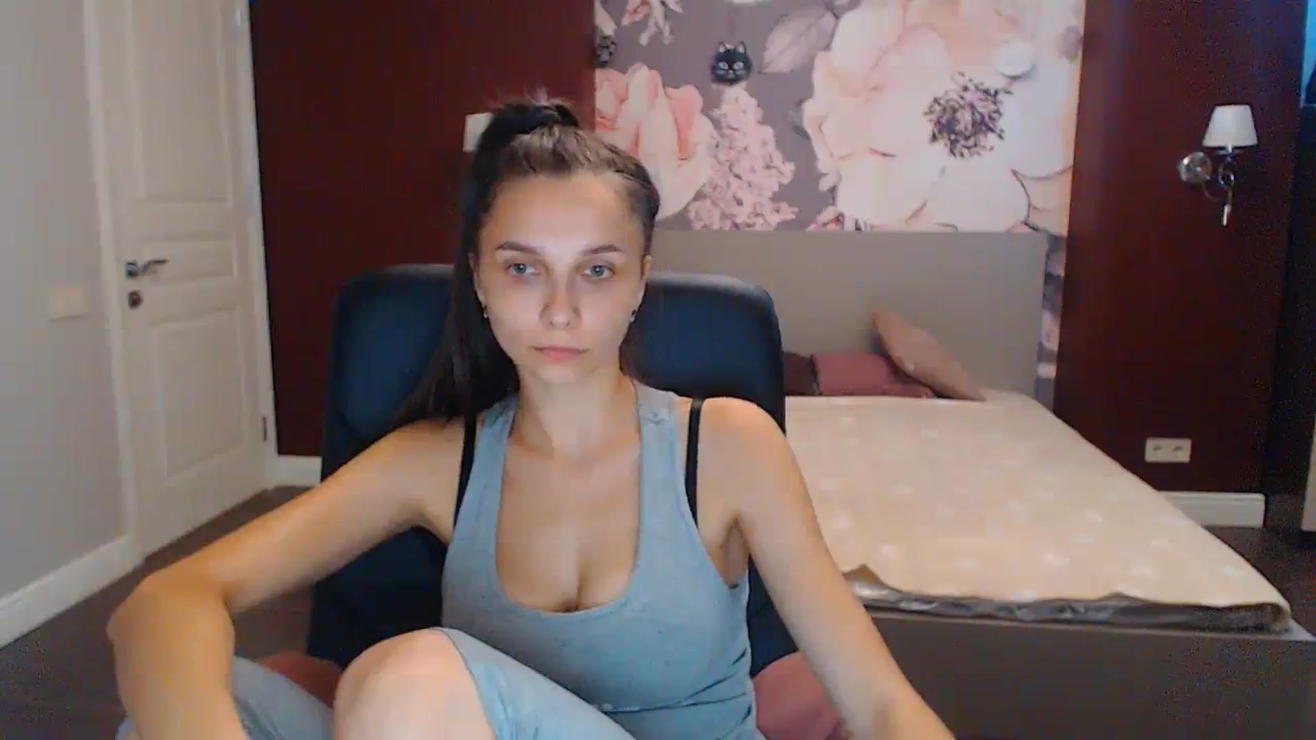 Gallery image thumbnail from Karina_Mils's myfreecams stream on, 08/31/2023, 08:34 image 16 of 20