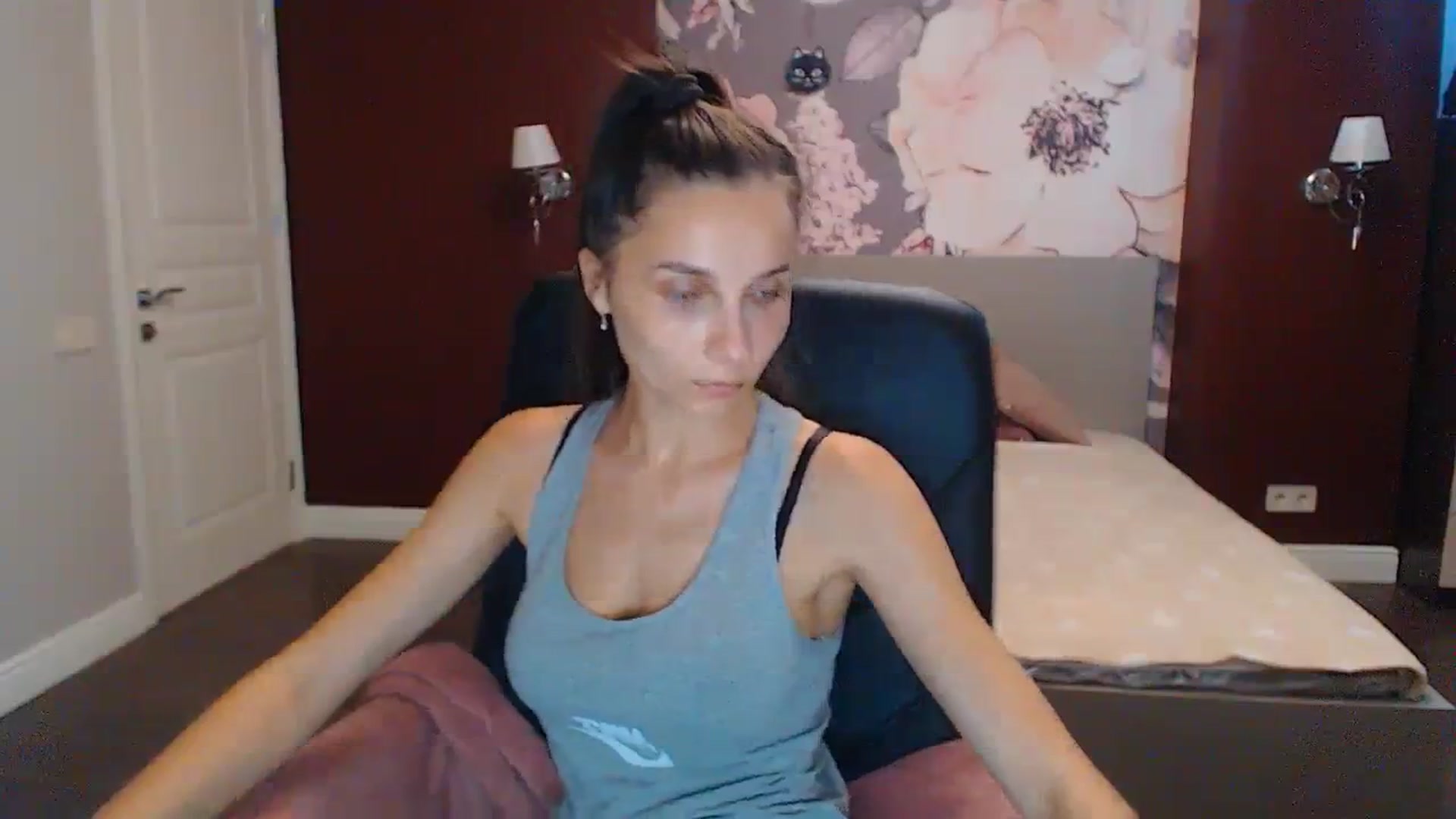 Gallery image thumbnail from Karina_Mils's myfreecams stream on, 08/31/2023, 08:34 image 12 of 20