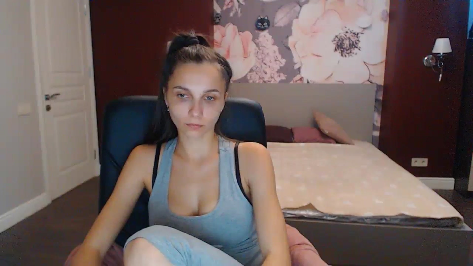 Gallery image thumbnail from Karina_Mils's myfreecams stream on, 08/31/2023, 08:34 image 5 of 20