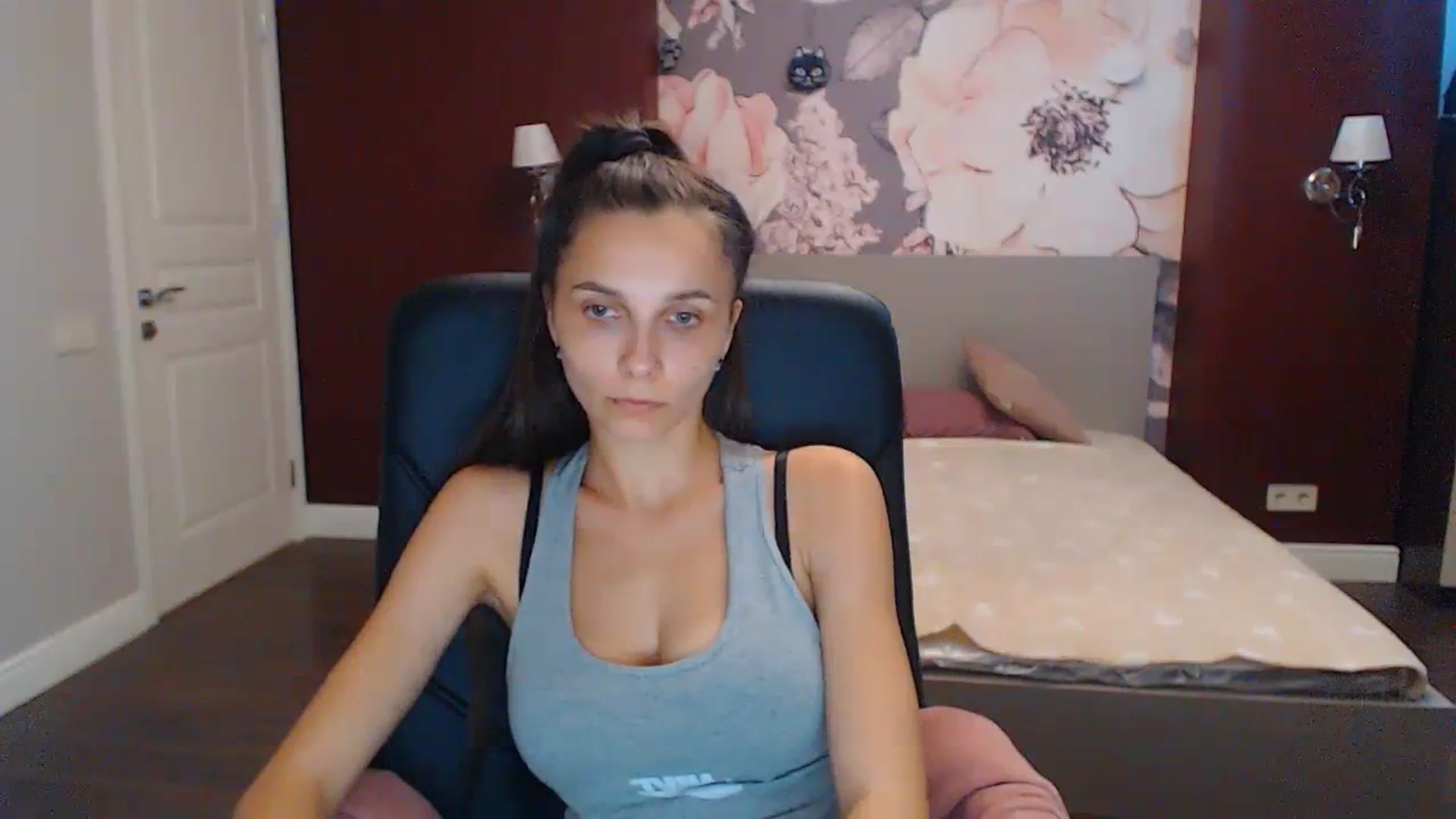 Gallery image thumbnail from Karina_Mils's myfreecams stream on, 08/31/2023, 08:34 image 19 of 20