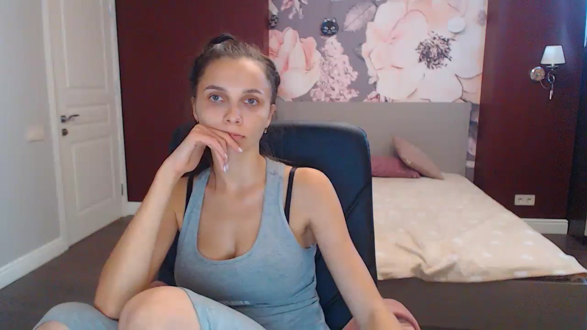 Gallery image thumbnail from Karina_Mils's myfreecams stream on, 08/31/2023, 11:12 image 7 of 20