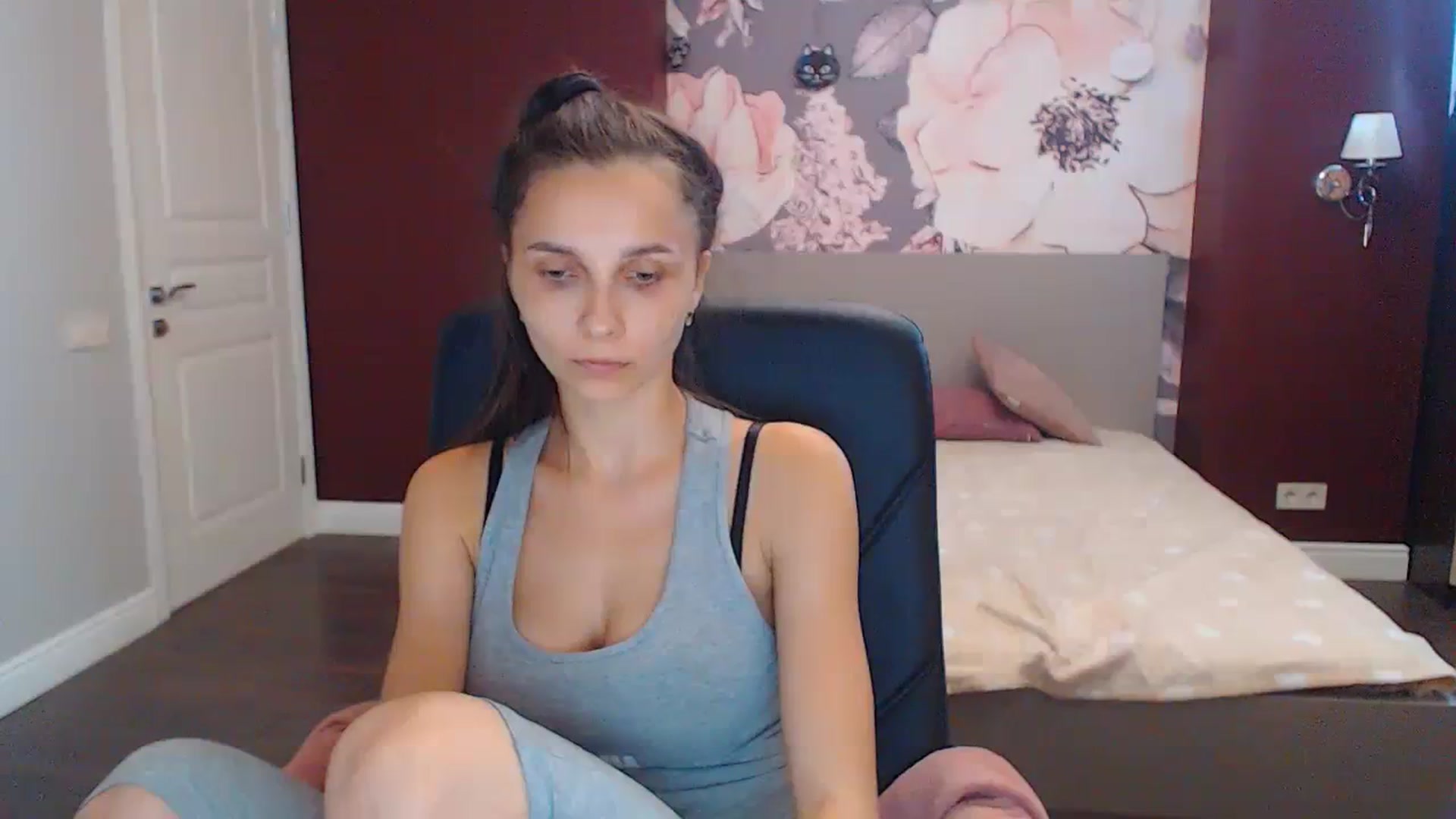 Gallery image thumbnail from Karina_Mils's myfreecams stream on, 08/31/2023, 11:12 image 16 of 20