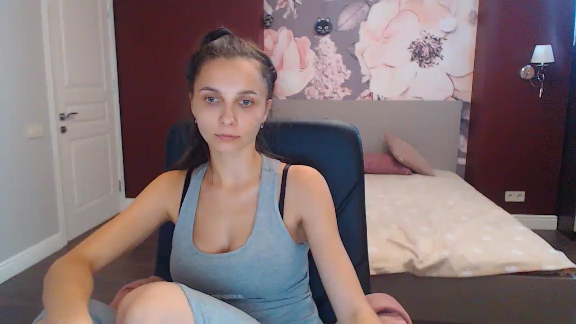 Gallery image thumbnail from Karina_Mils's myfreecams stream on, 08/31/2023, 11:12 image 3 of 20