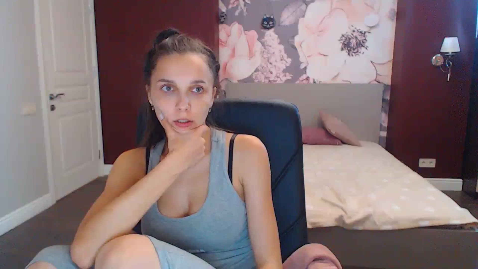 Gallery image thumbnail from Karina_Mils's myfreecams stream on, 08/31/2023, 11:12 image 9 of 20