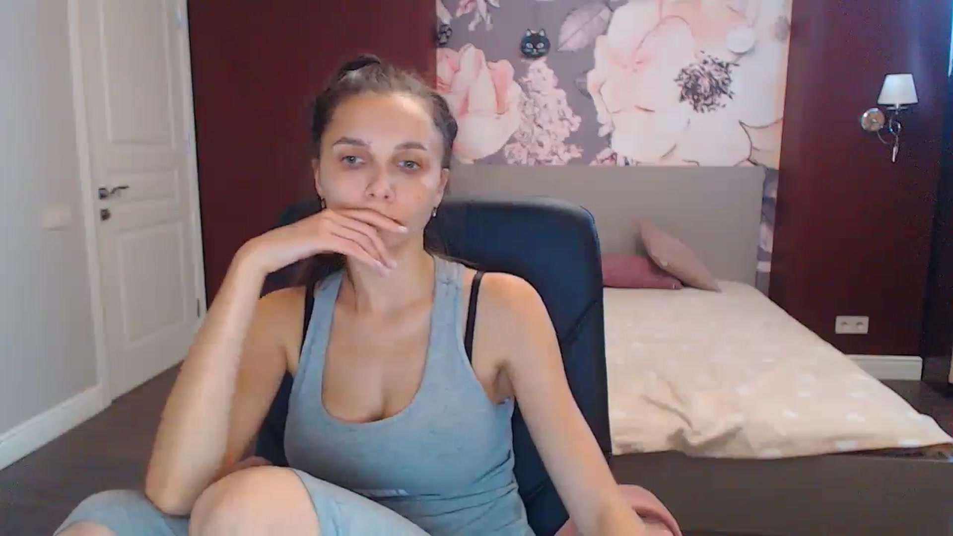 Gallery image thumbnail from Karina_Mils's myfreecams stream on, 08/31/2023, 11:12 image 6 of 20