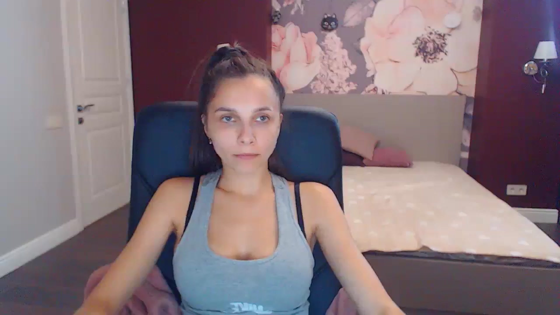 Gallery image thumbnail from Karina_Mils's myfreecams stream on, 09/02/2023, 11:05 image 20 of 20