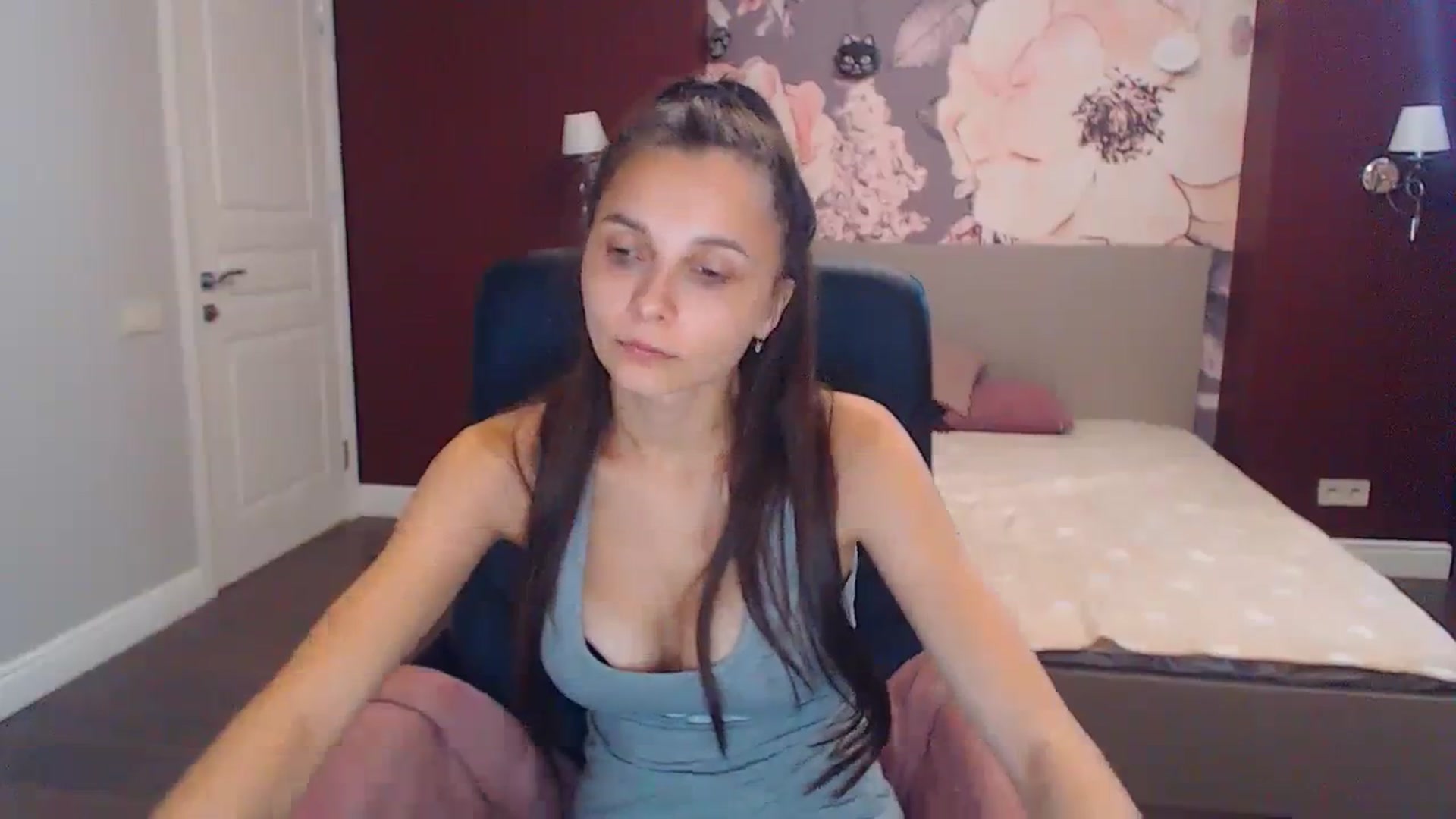 Gallery image thumbnail from Karina_Mils's myfreecams stream on, 09/02/2023, 11:05 image 15 of 20