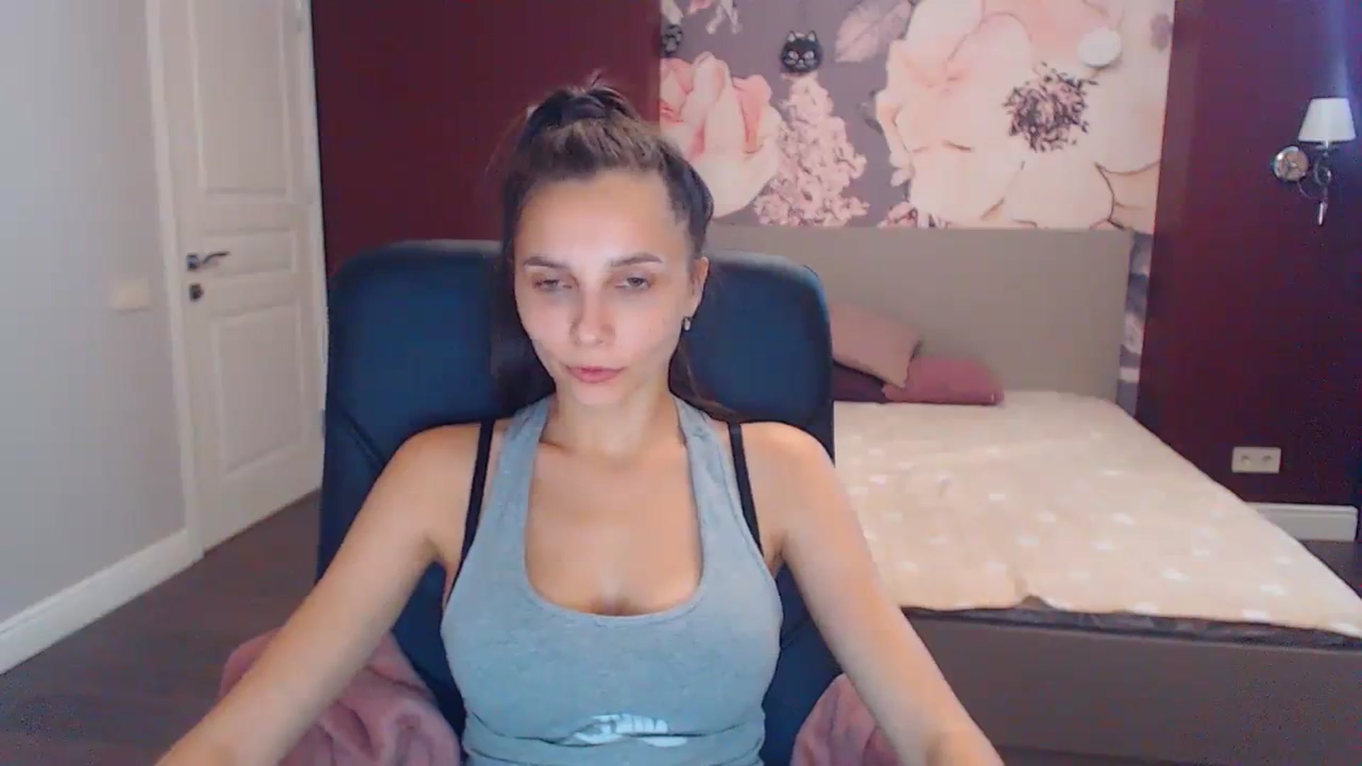 Gallery image thumbnail from Karina_Mils's myfreecams stream on, 09/02/2023, 11:05 image 19 of 20