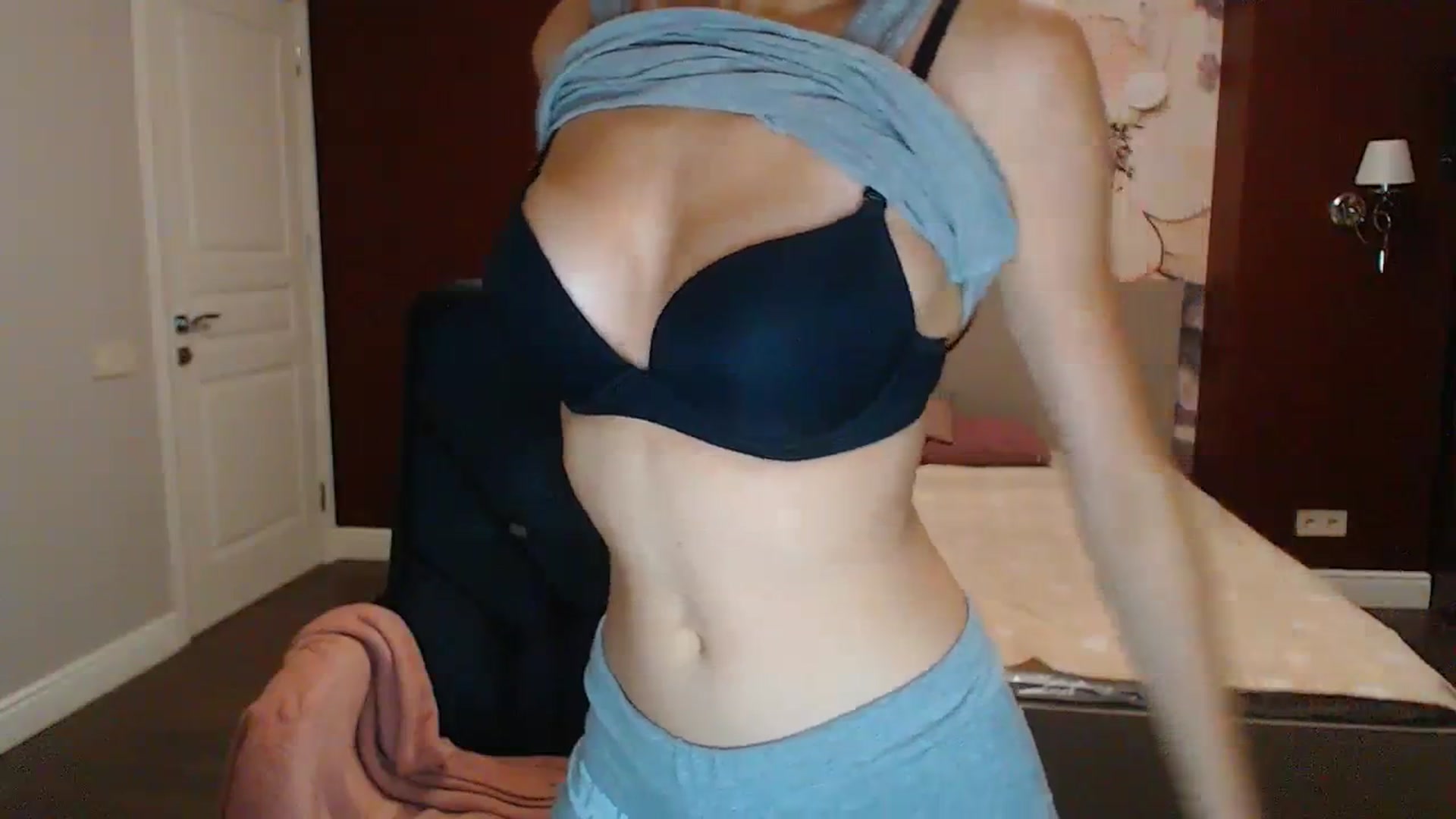 Gallery image thumbnail from Karina_Mils's myfreecams stream on, 09/02/2023, 16:52 image 13 of 20