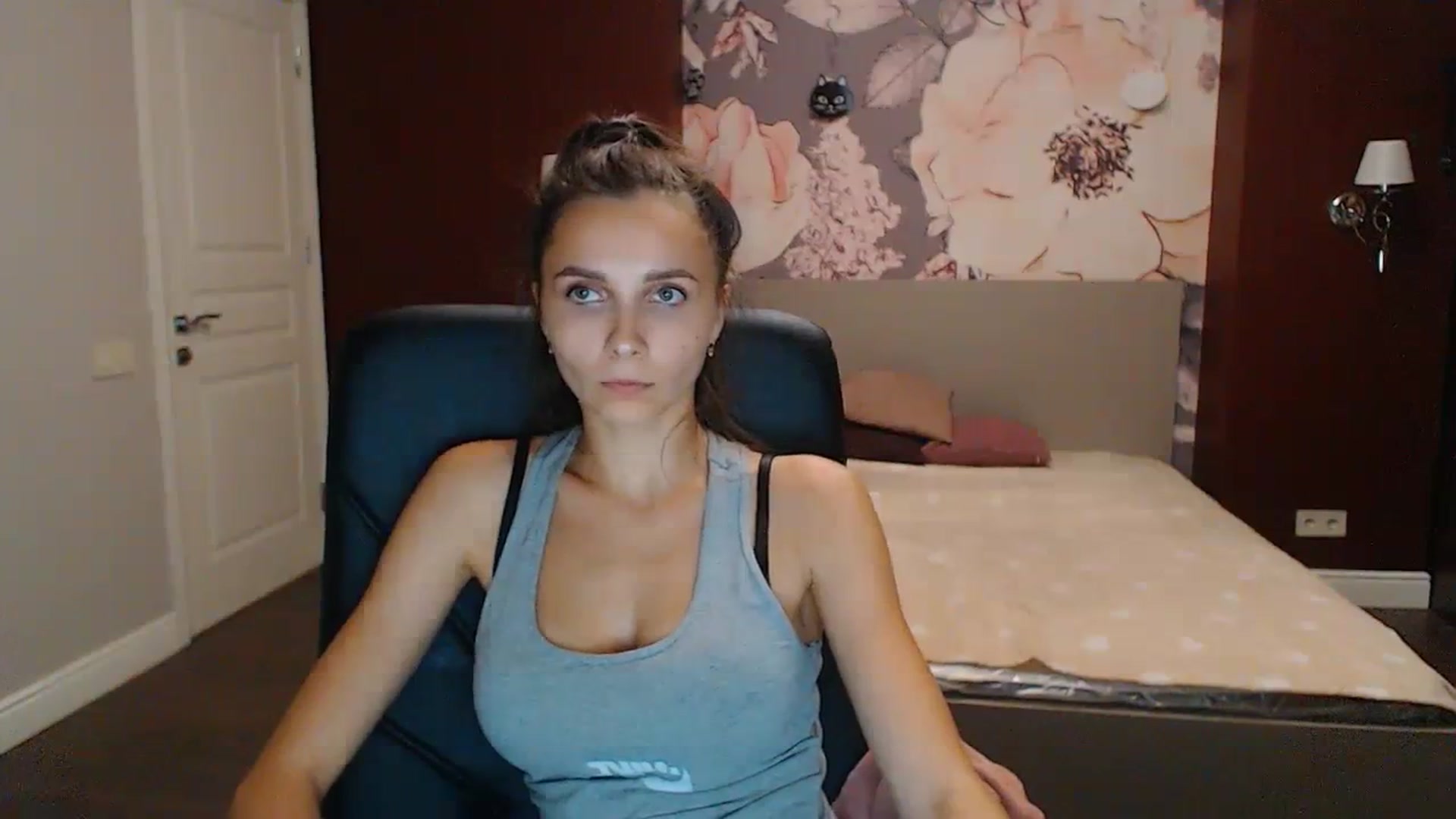 Gallery image thumbnail from Karina_Mils's myfreecams stream on, 09/02/2023, 16:52 image 16 of 20