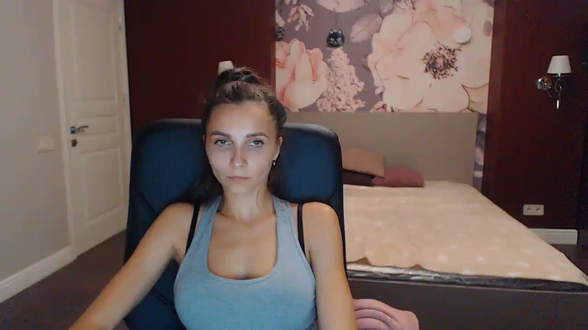 Gallery image thumbnail from Karina_Mils's myfreecams stream on, 09/02/2023, 16:52 image 10 of 20