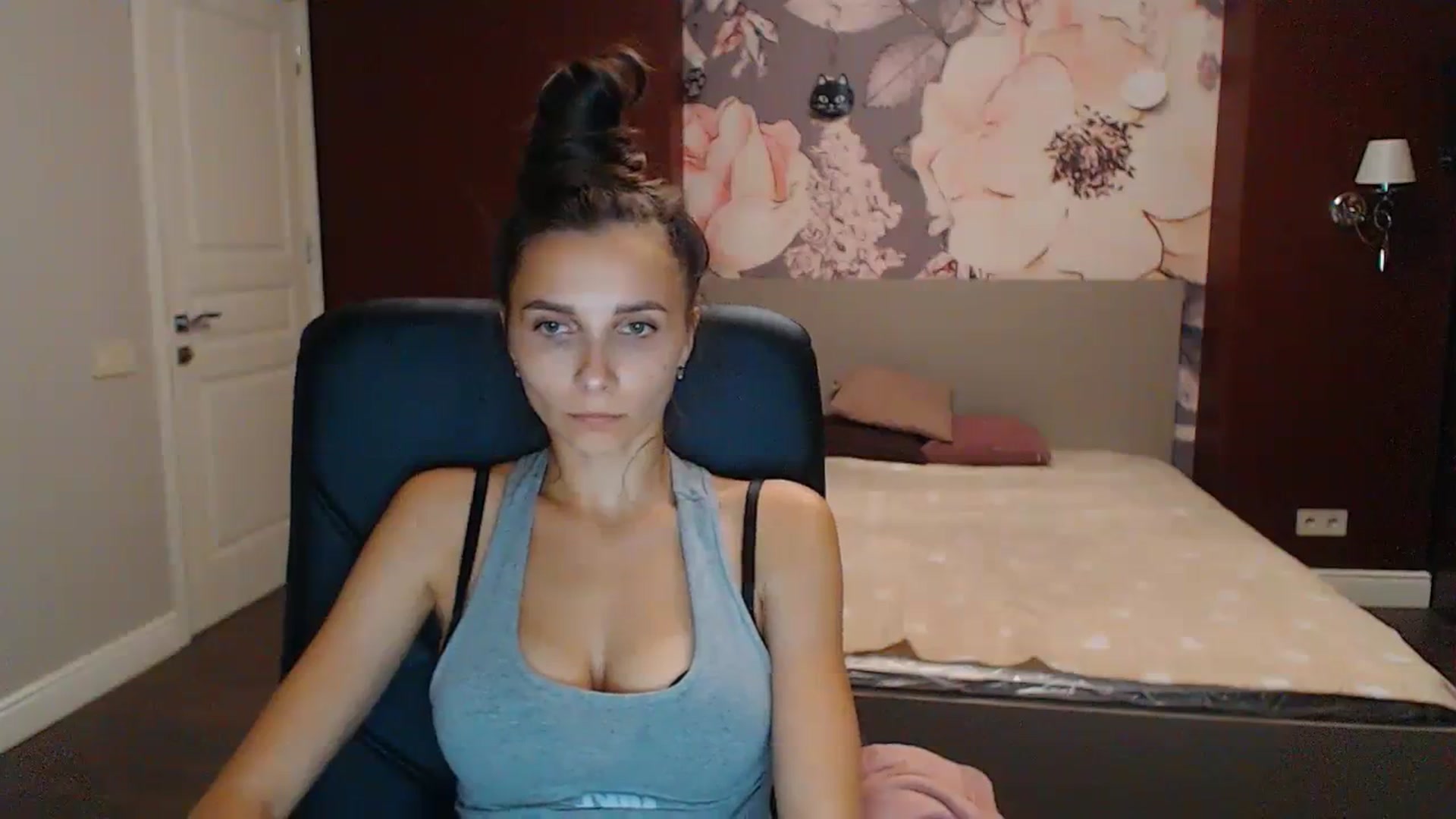Gallery image thumbnail from Karina_Mils's myfreecams stream on, 09/02/2023, 16:52 image 20 of 20
