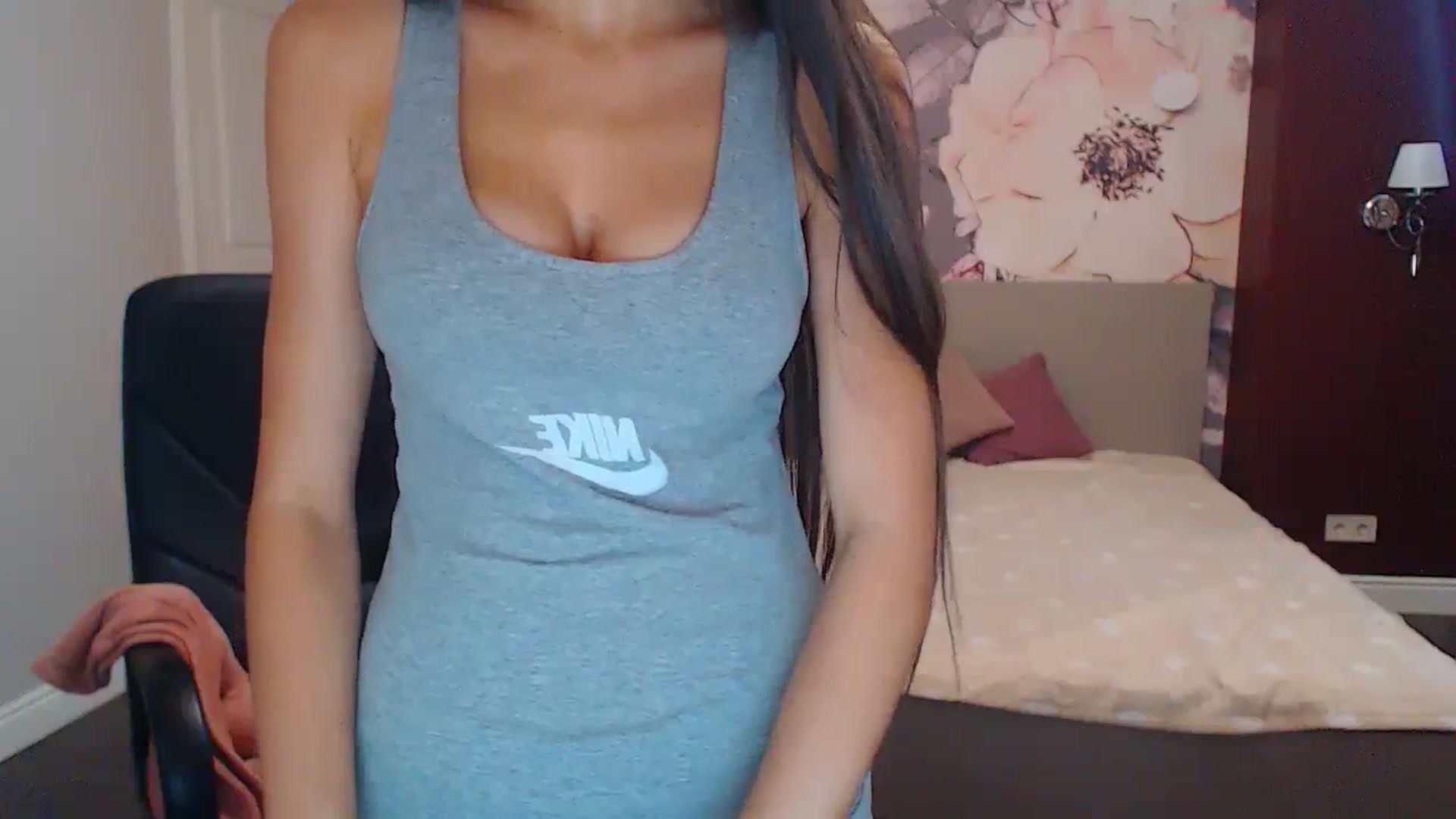 Gallery image thumbnail from Karina_Mils's myfreecams stream on, 09/09/2023, 10:08 image 18 of 20