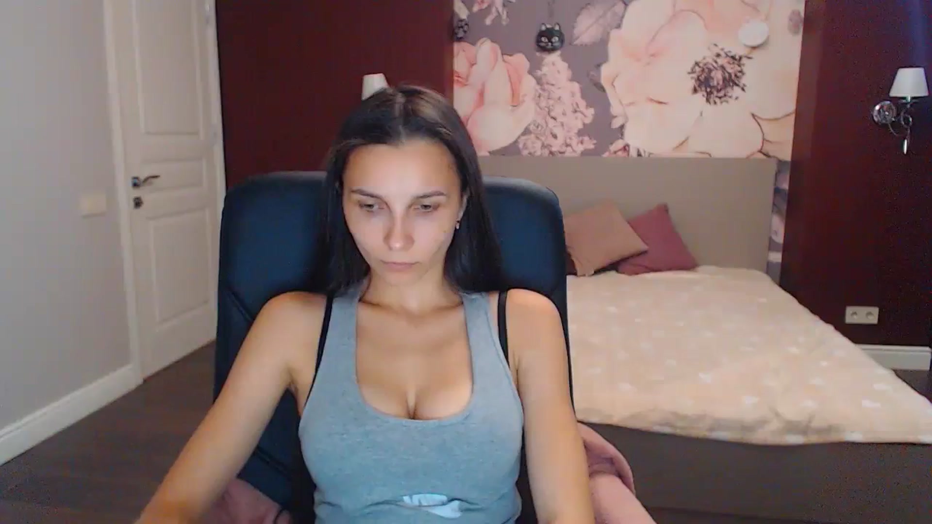 Gallery image thumbnail from Karina_Mils's myfreecams stream on, 09/09/2023, 10:08 image 9 of 20