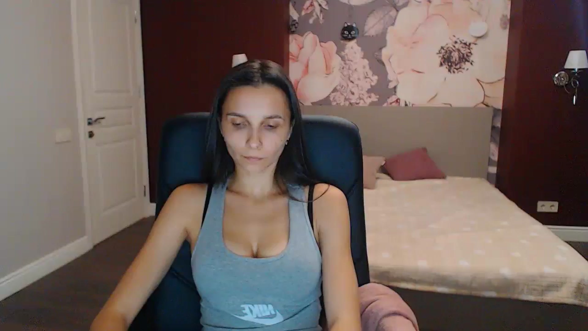 Gallery image thumbnail from Karina_Mils's myfreecams stream on, 09/09/2023, 14:24 image 12 of 20