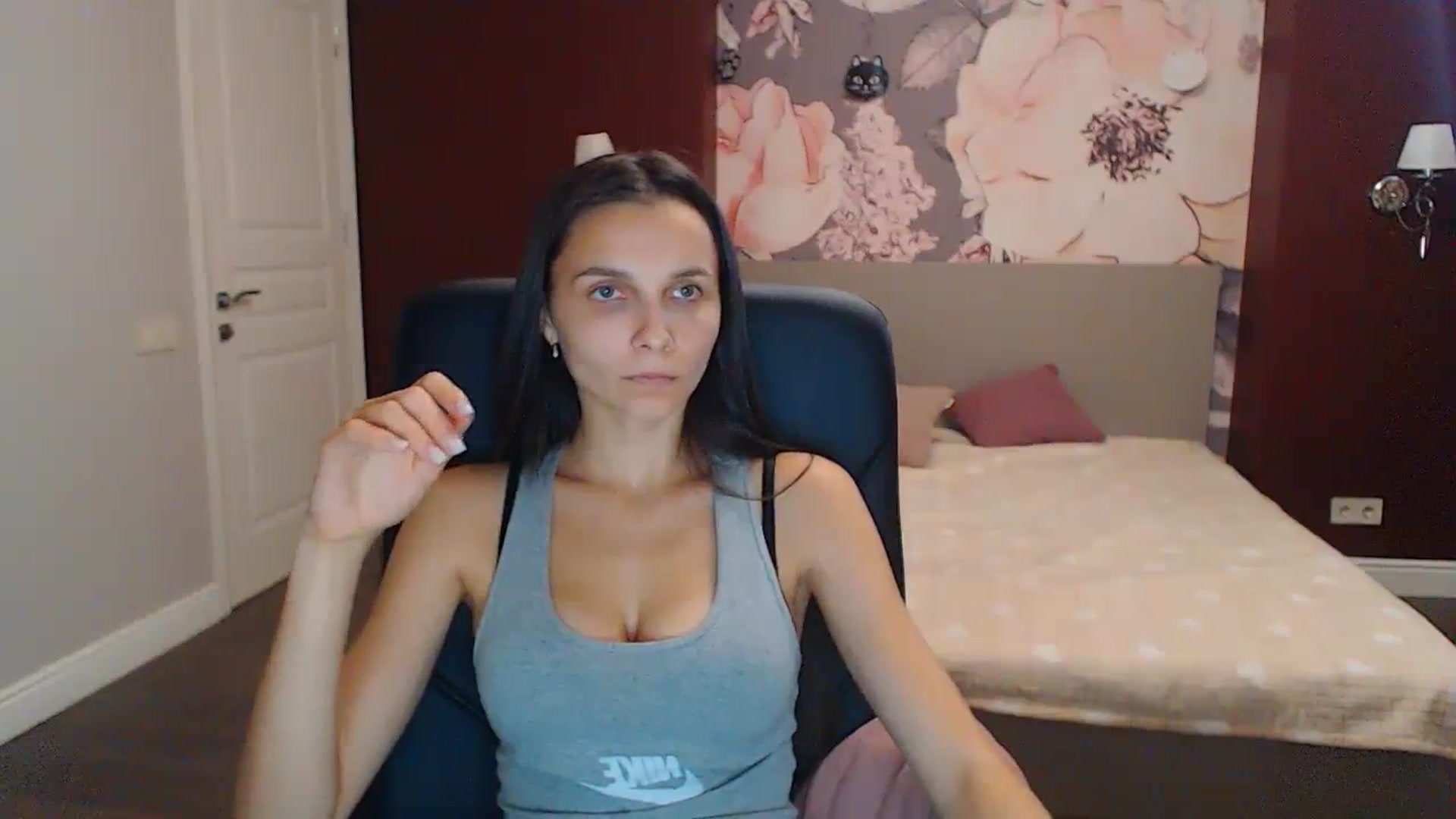 Gallery image thumbnail from Karina_Mils's myfreecams stream on, 09/09/2023, 14:24 image 17 of 20